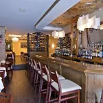 Marco Laguardia Hotel & Suites 